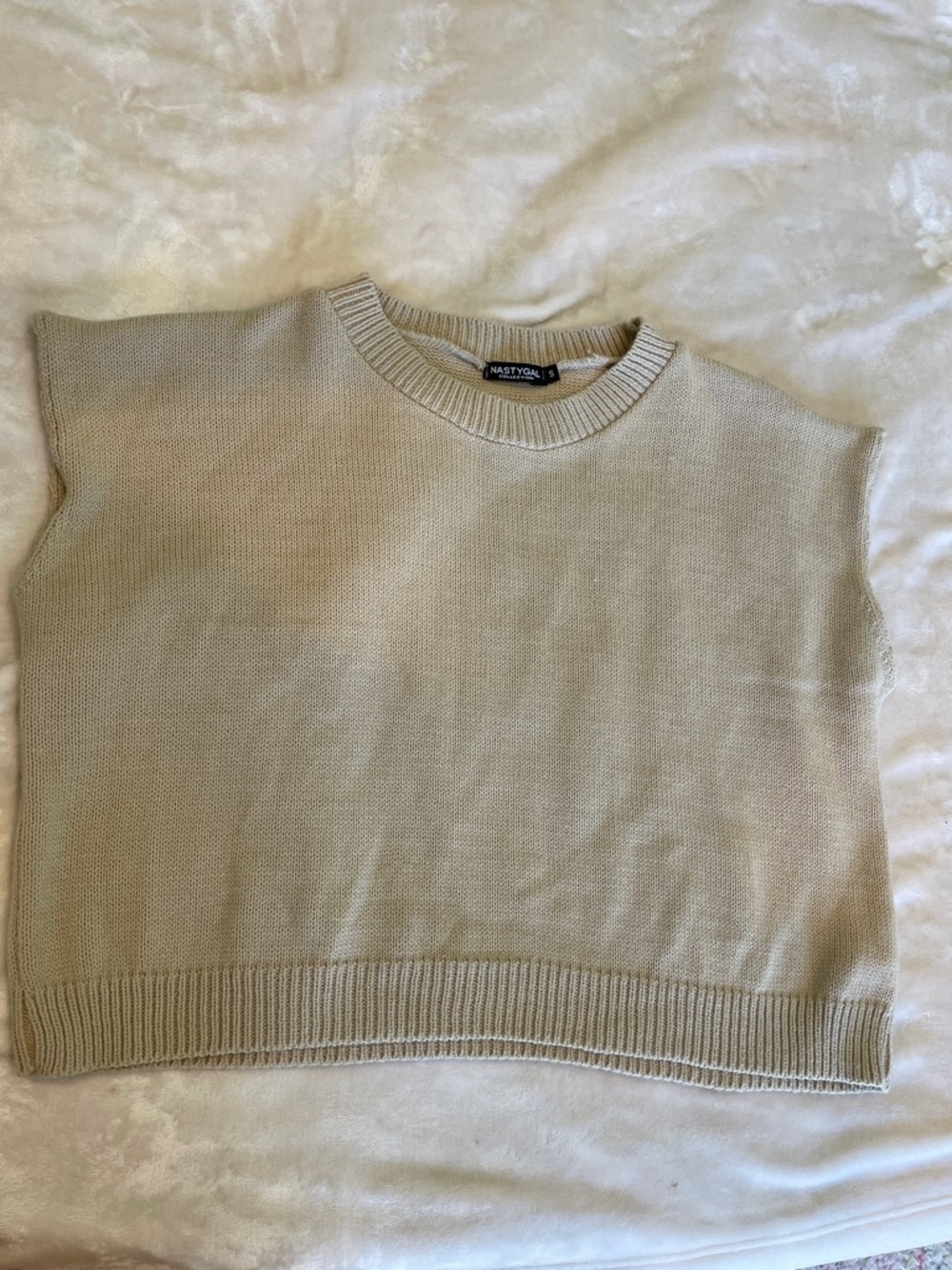Nasty Gal Boxy Knit Vest in Light Beige